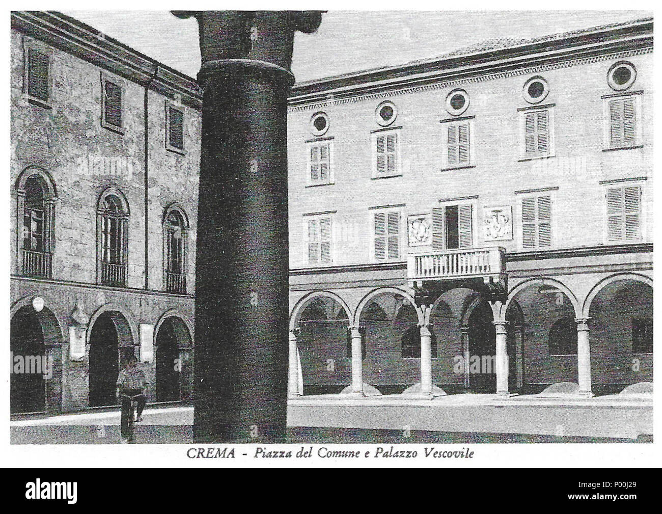 . Englisch: Postkarte der späten 30er Jahre. Bishop's Palace od Crema (Italien). 1. Januar 1930. - Unbekannt 79 Palazzo Vescovile - Anni - trenta-2 Stockfoto