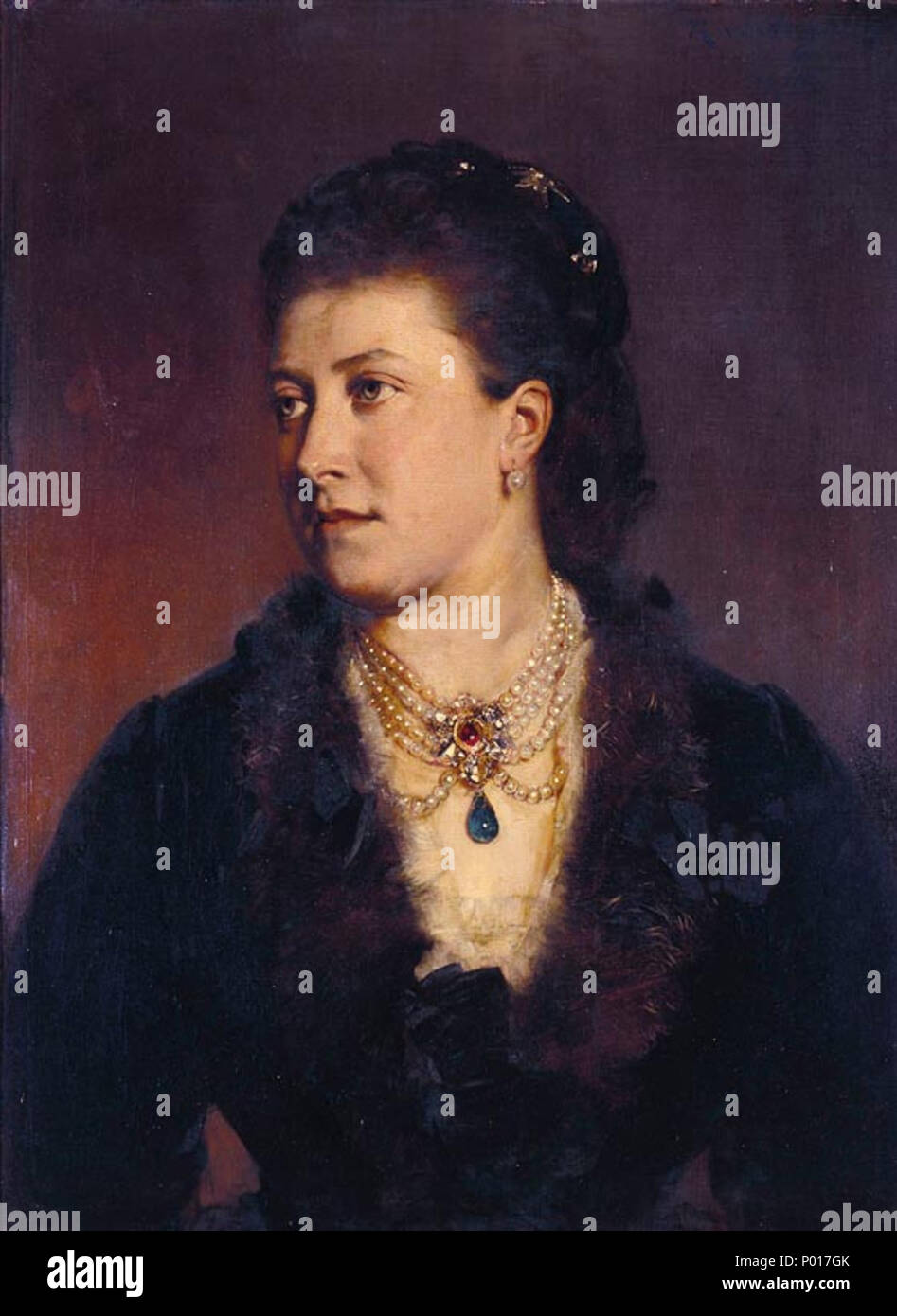 . Englisch: Prinzessin Helena, Prinzessin Christian von Schleswig-Holstein ist mit Kopf und Schultern auf der Vorderseite und auf der linken Seite. Sie trägt ein violettes Abendkleid mit Fell abgefüttert, eine Perle Halskette und einem dramatischen Jewelled Verschluss und Anhänger. 3 Helena von Heinrich von Angeli Stockfoto