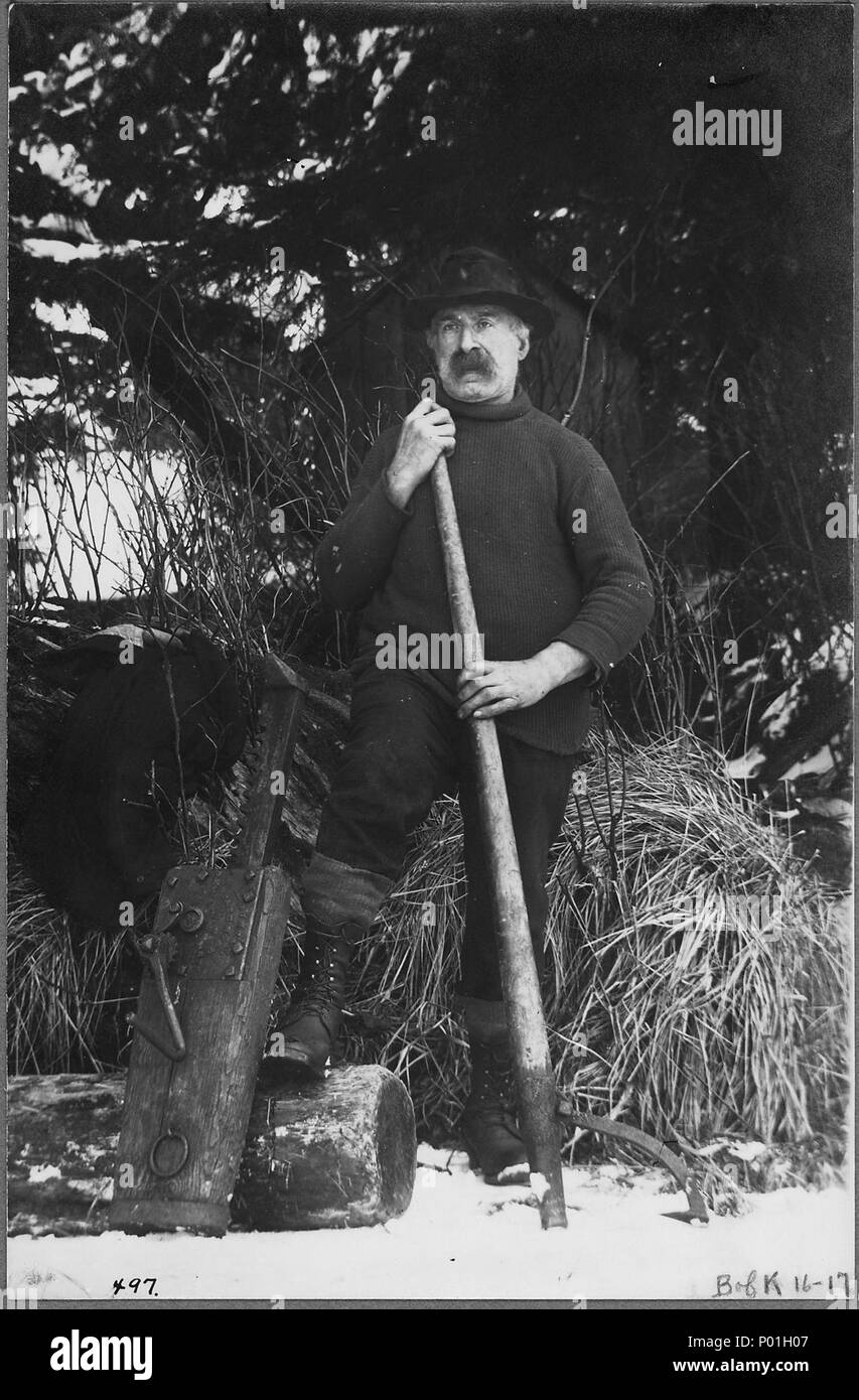 Sam, ein weißer Mann. Ein Logger an Howkan, Alaska. Von B.A. Haldane, 1906 - Stockfoto