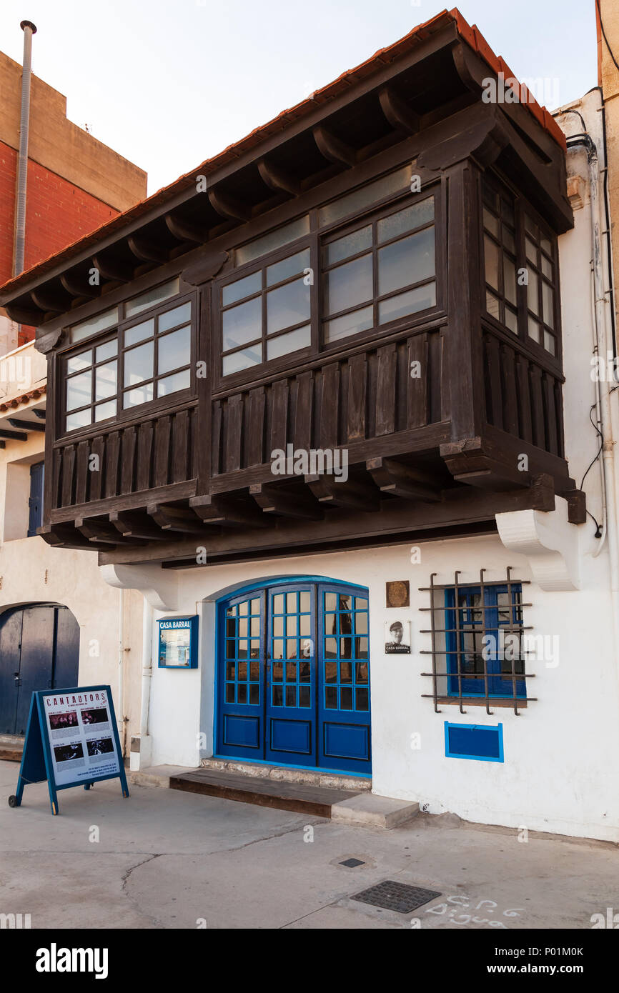 Calafell, Spanien - 18. August 2014: Eingang zur Casa Barral Museum, im alten Fischerdorf, wo der Dichter, Redakteur, Schriftsteller und politici etabliert Stockfoto