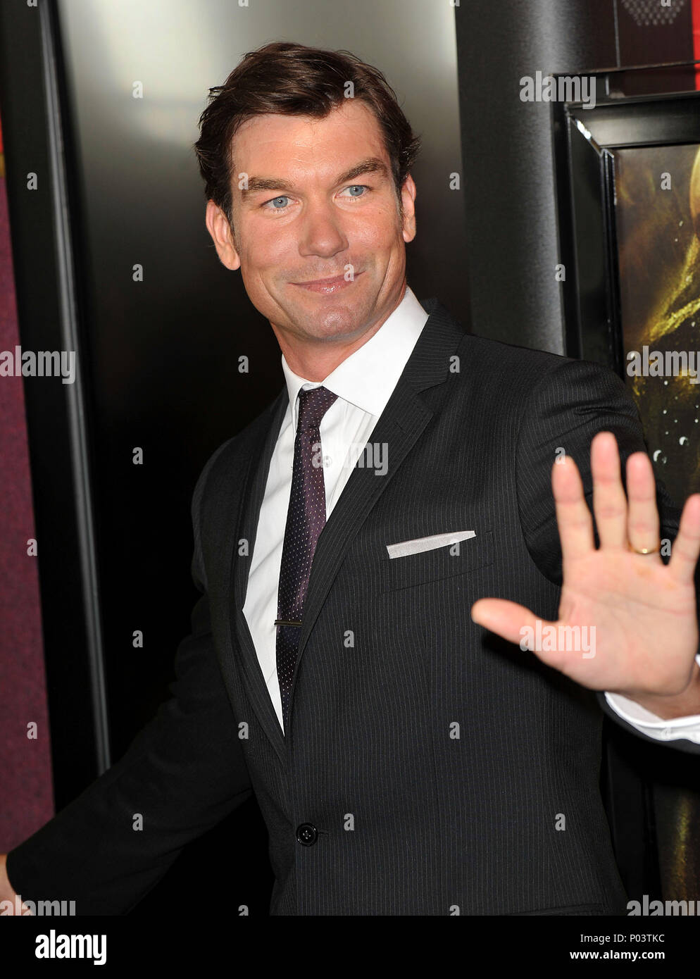 Jerry O'Connell Piranha 3D-Screening im chinesischen 6 Theater in Los Angeles. JerryOConnell 37 Red Carpet Event, Vertikal, USA, Filmindustrie, Prominente, Fotografie, Bestof, Kunst, Kultur und Unterhaltung, Topix Prominente Fashion/Vertikal, Besten, Event in Hollywood Leben - Kalifornien, Roter Teppich und backstage, USA, Film, Stars, Film Stars, TV Stars, Musik, Promis, Fotografie, Bestof, Kunst, Kultur und Unterhaltung, Topix, vertikal, eine Person aus dem Jahr 2010, Anfrage tsuni@Gamma-USA.com - drei Viertel Stockfoto