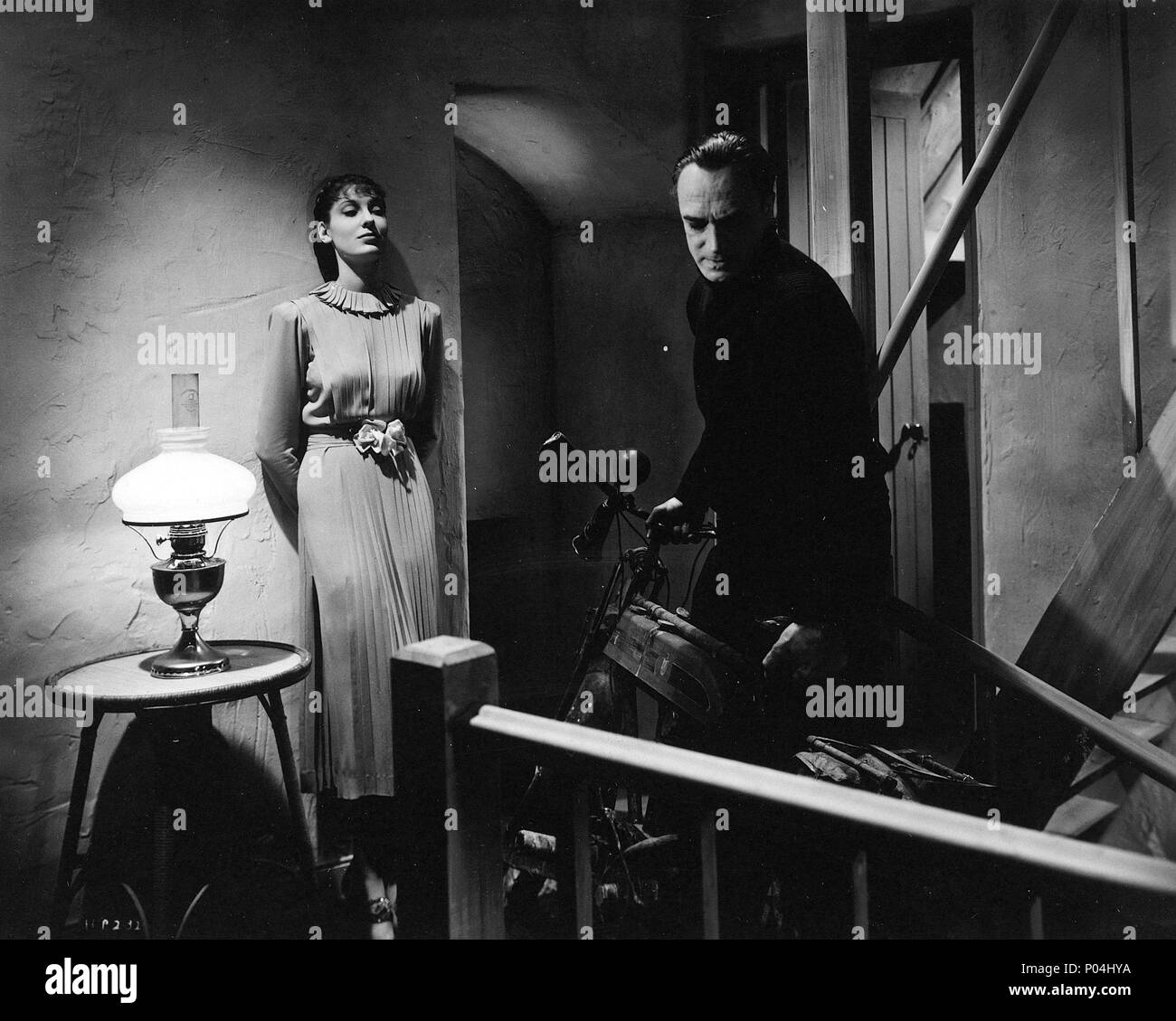 Original Film Titel: Der Spion IN SCHWARZ. Englischer Titel: U-Boot 29. Regisseur: MICHAEL POWELL. Jahr: 1939. Stars: CONRAD VEIDT; VALERIE HOBSON. Quelle: Columbia Pictures/Album Stockfoto