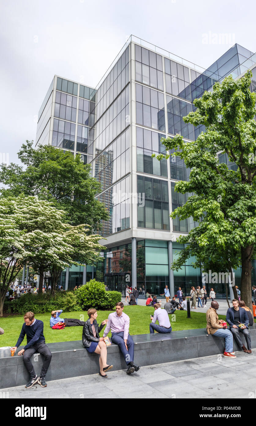 Eine Bischöfe Square, Spitalfields, E1, London Moderne zentrale Büros der führenden britischen Magic Circle internationale Anwaltskanzlei Allen & Overy Stockfoto