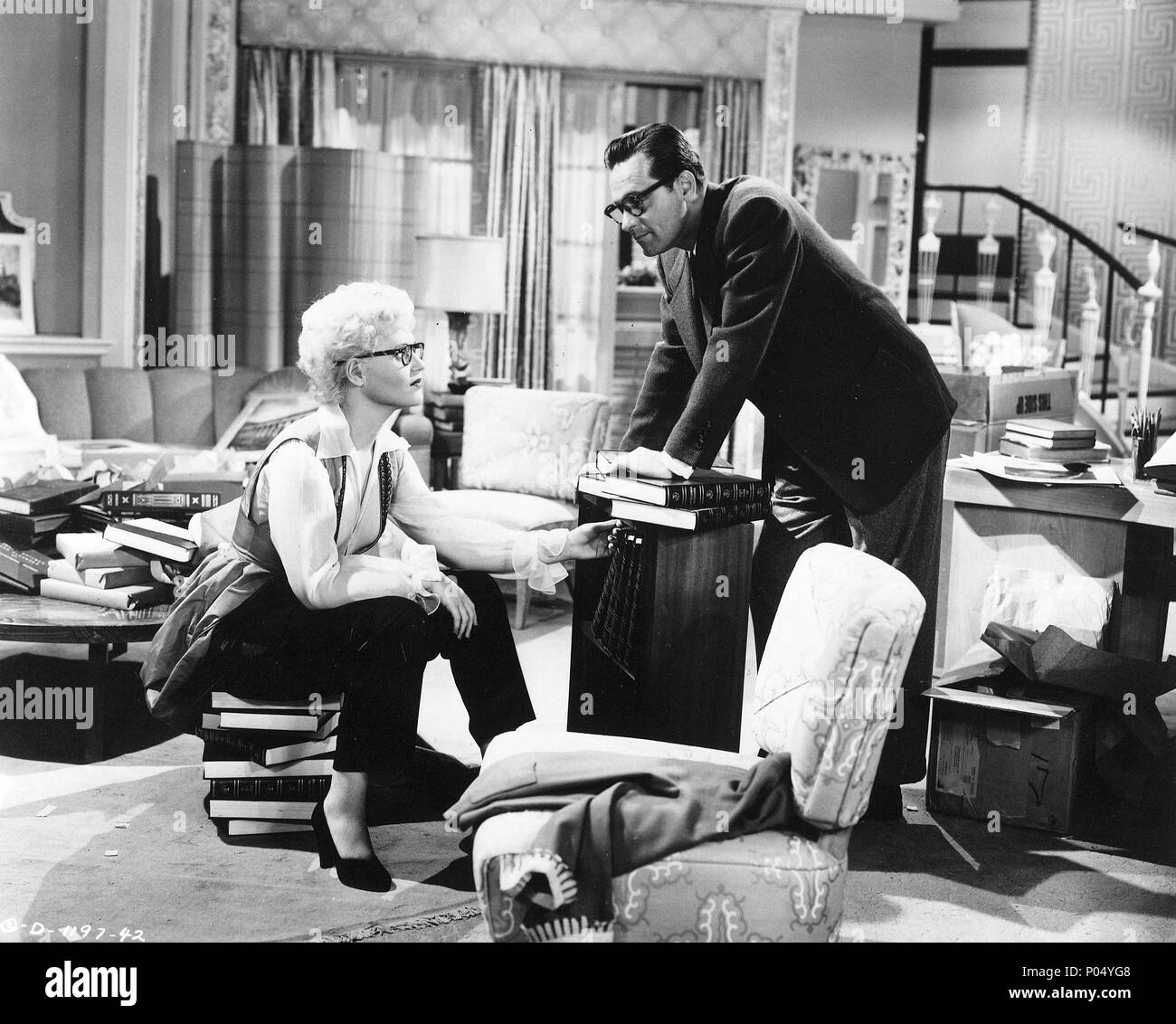 Original Film Titel: Geboren gestern. Englischer Titel: Geboren gestern. Regisseur: George Cukor. Jahr: 1950. Stars: William Holden, JUDY HOLLIDAY. Quelle: Columbia Pictures/Album Stockfoto