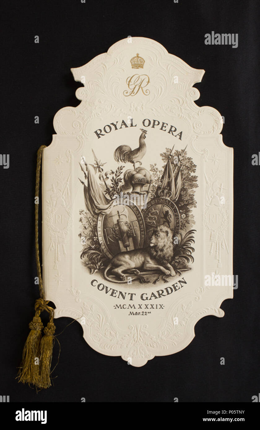 . Gedruckte Programm für das Royal Opera House staatliche Leistung für den französischen Präsidenten. 1939. Rex Whistler (1905 - 1944) Alternative Namen Reginald John Whistler; Rex John Whistler; Reginald Whistler Beschreibung der britische Künstler Datum der Geburt / Tod 24. Juni 1905 vom 18. Juli 1944 Ort der Geburt / Todes Eltham Caen Authority control: Q 7319337 VIAF: 2716336 ISNI: 0000 0000 8082 5280 ULAN: 500024080 79043967 LCCN: n NLA: 35603571 WorldCat 88 Rex Whistler - Royal Opera House 1939 Stockfoto