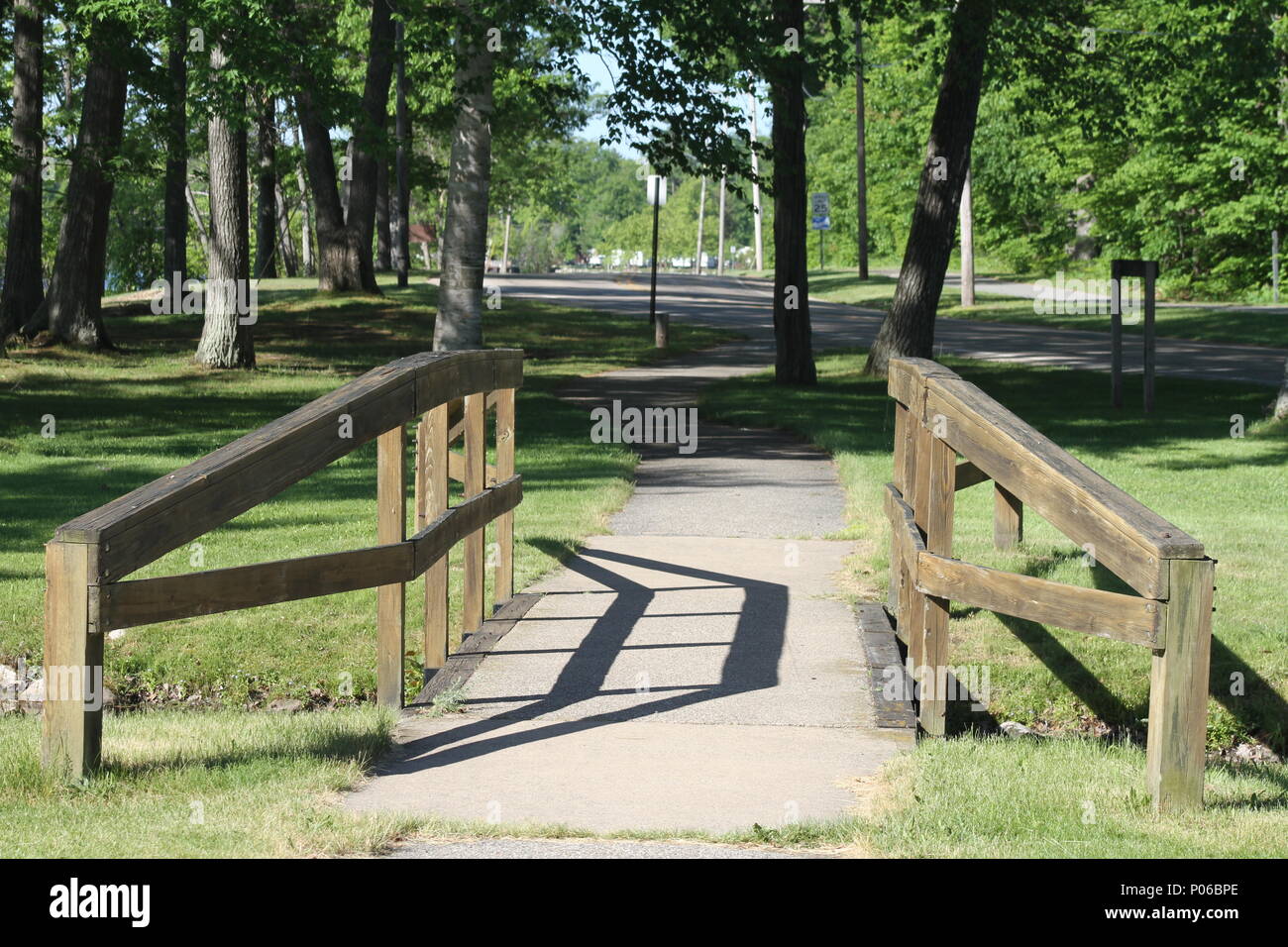 Holzbrücke Stockfoto