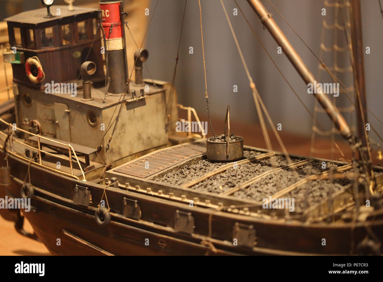 Modell der Cap Roig. Kleines Schiff von Tansporting Kohle. Maßstab: 1:30. Maritime Museum von Barcelona, Katalonien, Spanien. Stockfoto