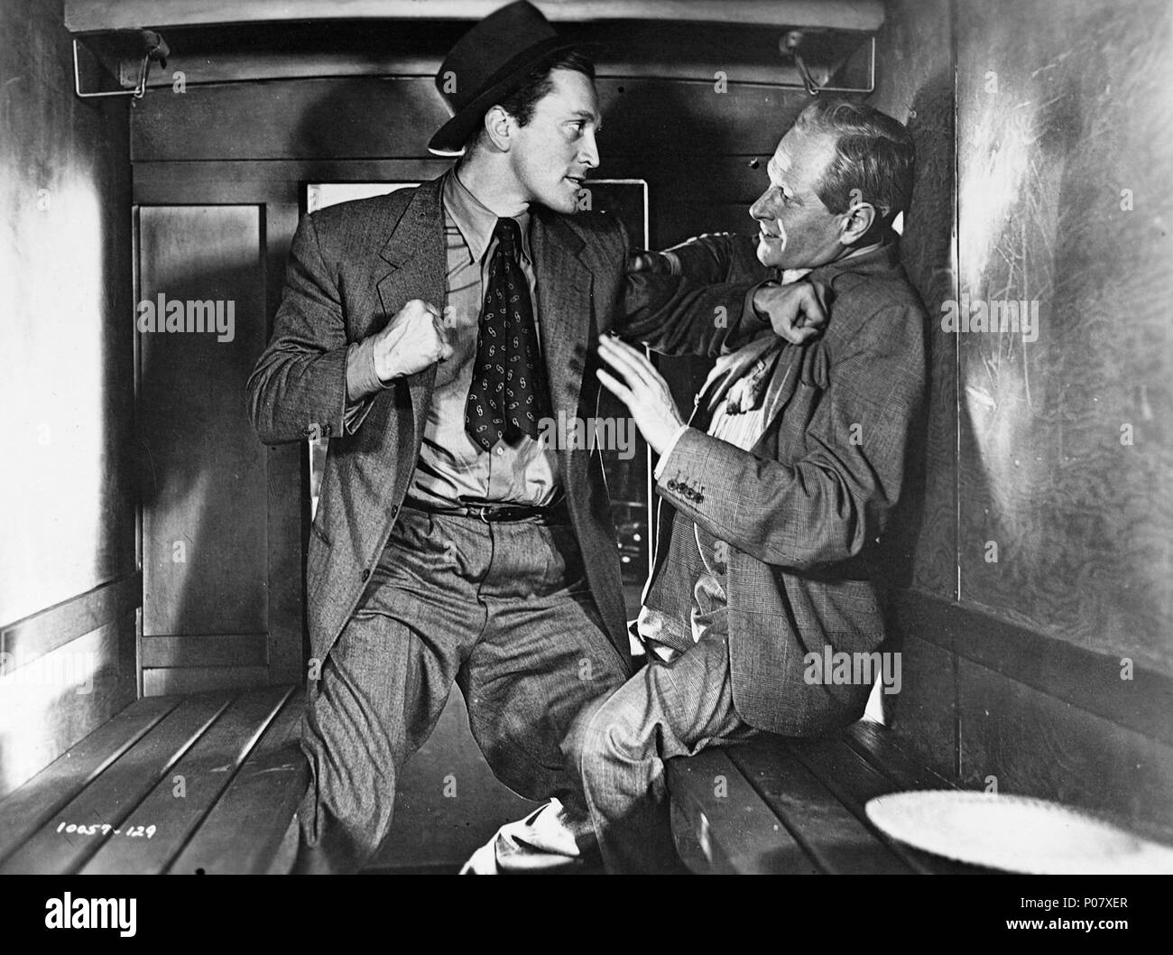 Original Film Titel: Krimi. Englischer Titel: DETECTIVE STORY. Regisseur: William Wyler. Jahr: 1951. Stars: Kirk Douglas; GEORGE MACREADY. Quelle: Paramount Pictures/Album Stockfoto