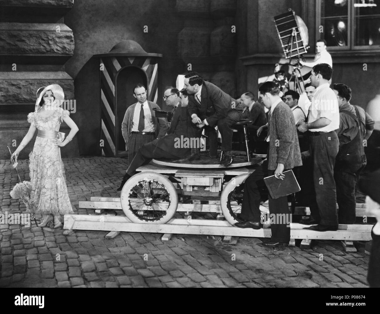 Original Film Titel: DER LÄCHELNDE LEUTNANT. Englischer Titel: DER LÄCHELNDE LEUTNANT. Regisseur: Ernst Lubitsch. Jahr: 1931. Stars: Claudette Colbert; Ernst Lubitsch. Quelle: Paramount Pictures/Album Stockfoto