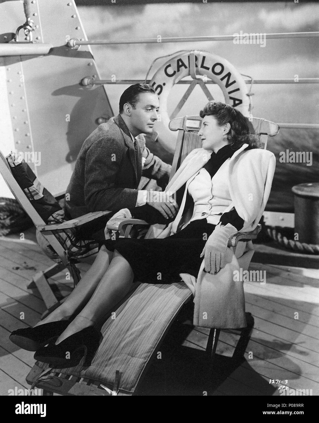 Original Film Titel: FLEISCH UND FANTASY. Englischer Titel: FLEISCH UND FANTASY. Regisseur: JULIEN DUVIVIER. Jahr: 1943. Stars: Charles Boyer; Barbara Stanwyck. Quelle: UNIVERSAL PICTURES/Album Stockfoto