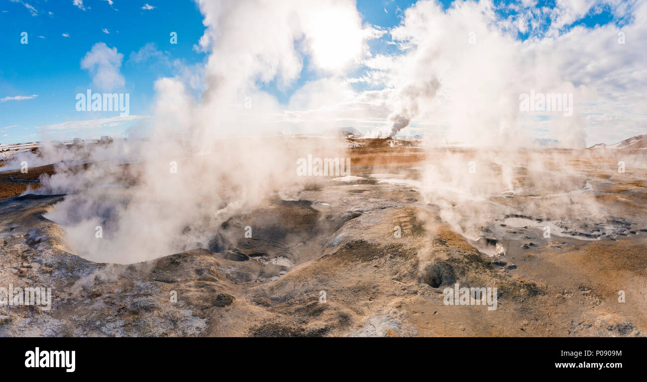 Dampfend heiße Quellen, geothermale Region Hverarönd, auch Hverir oder Namaskard, Northern Island, Island Stockfoto