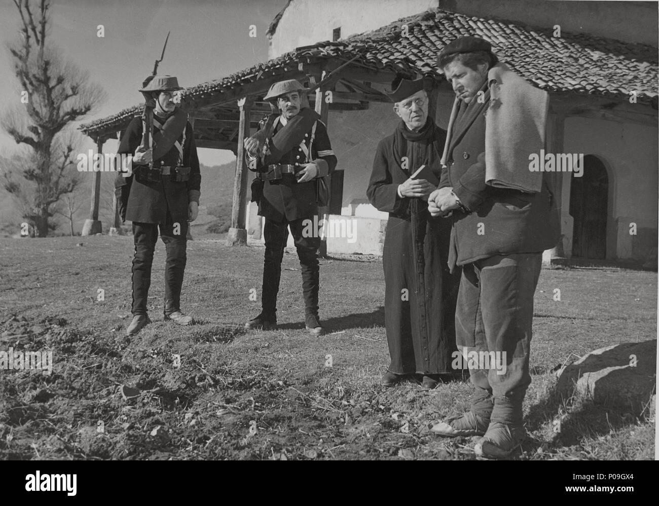 Original Film Titel: CUERDA DE PRESOS. Englischer Titel: CUERDA DE PRESOS. Regisseur: PEDRO LAZAGA. Jahr: 1956. Stars: FERNANDO SANCHO; DEUTSCH COBOS; ANTONIO PRIETO. Credit: ANSARA FILME/Album Stockfoto