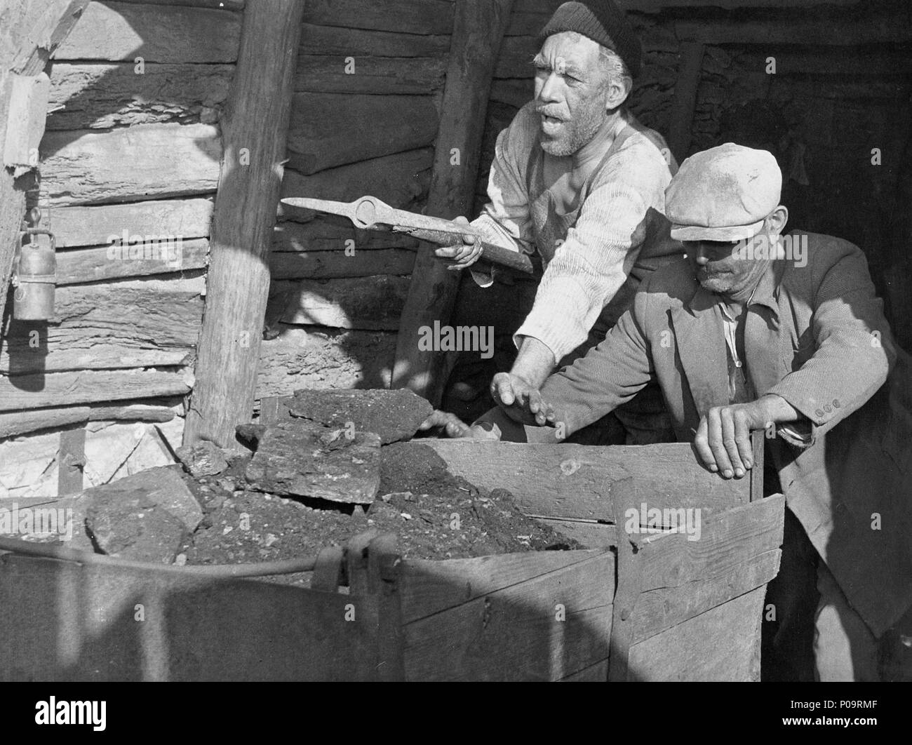 Original Film Titel: Alexis Zorbas. Englischer Titel: "Alexis Sorbas". Regisseur: MICHALIS KAKOYANNIS. Jahr: 1964. Stars: Anthony Quinn. Quelle: 20th Century Fox/Album Stockfoto