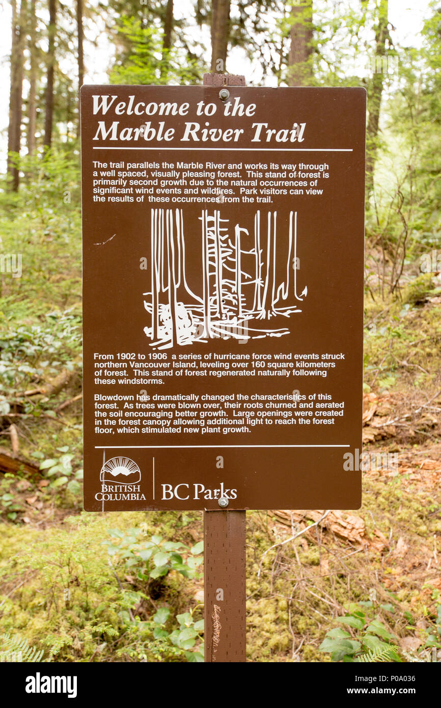 Marmor River Trail Zeichen, Marmor River Provincial Park, Vancouver Island, British Columbia, Kanada. Stockfoto
