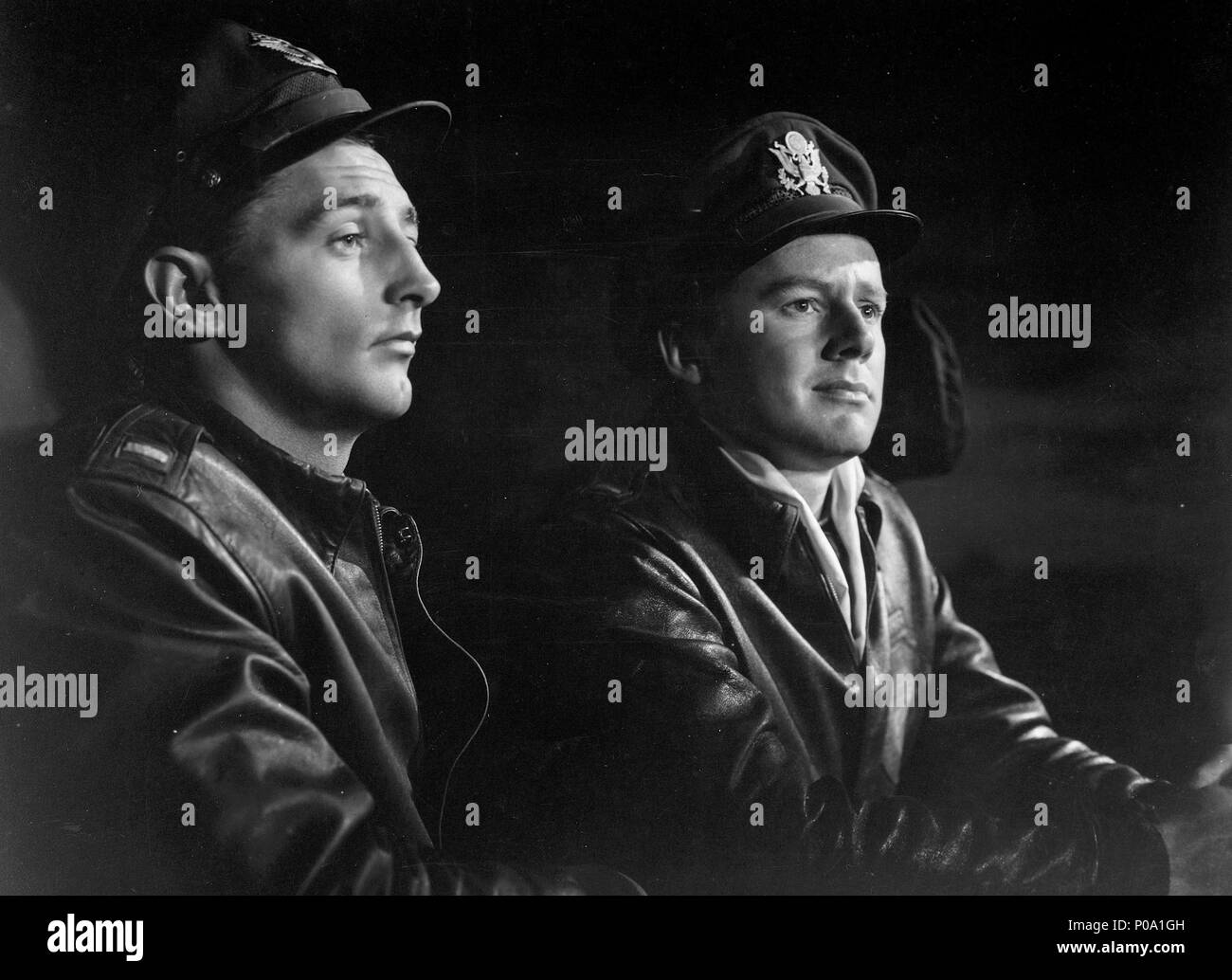 Original Film Titel: dreißig Sekunden über Tokio. Englischer Titel: dreißig Sekunden über Tokio. Film Regie: MERVYN LEROY. Jahr: 1944. Stars: Robert Mitchum; VAN JOHNSON. Credit: M.G.M/Album Stockfoto