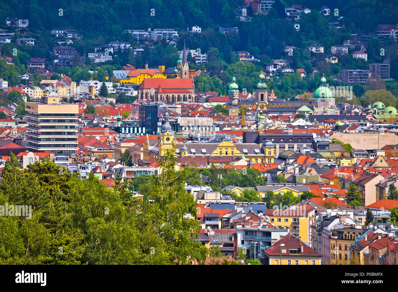 Panoramablick über die Dächer von Innsbruck, Tirol, Österreich Stockfoto