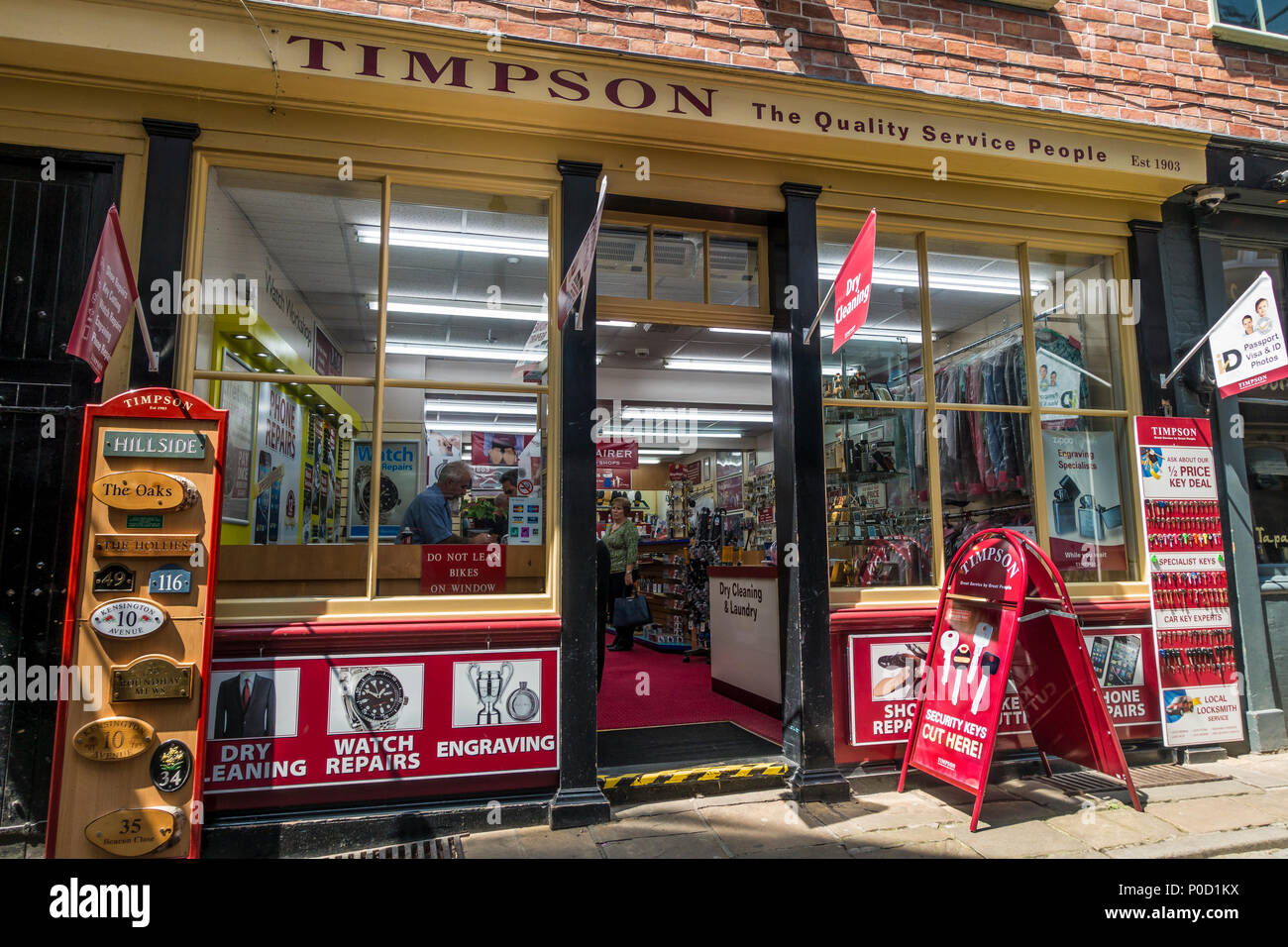 Timpson, Schuh Reparaturen, Reparaturen, Gravieren, Schneiden, Metzgerei Lane, Canterbury, Kent, England, Großbritannien Stockfoto