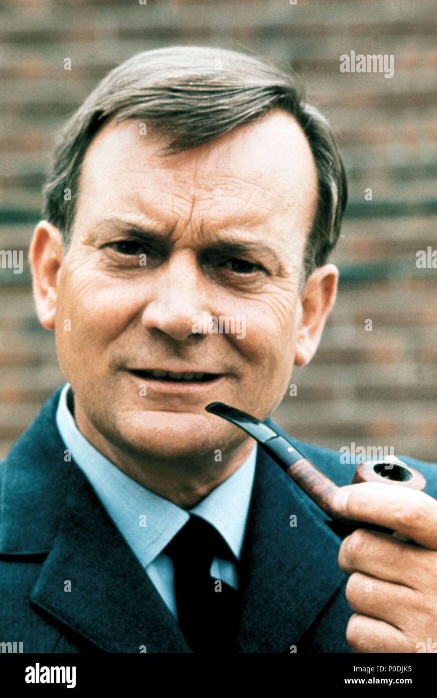 Stars: DENHOLM ELLIOTT. Stockfoto
