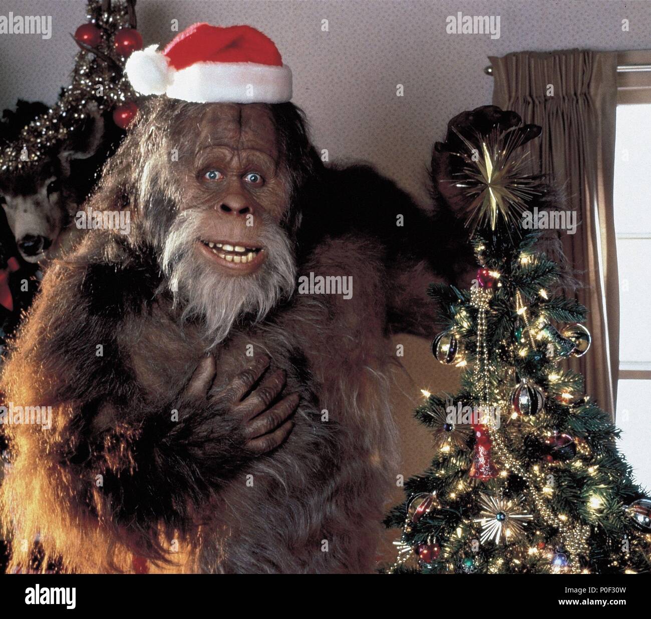 Original Filmtitel: Harry und die HENDERSONS. Englischer Titel: BIGFOOT UND DIE HENDERSONS. Regisseur: WILLIAM LIEBE. Jahr: 1987. Stars: KEVIN PETER HALL. Credit: AMBLIN/Universal/Album Stockfoto