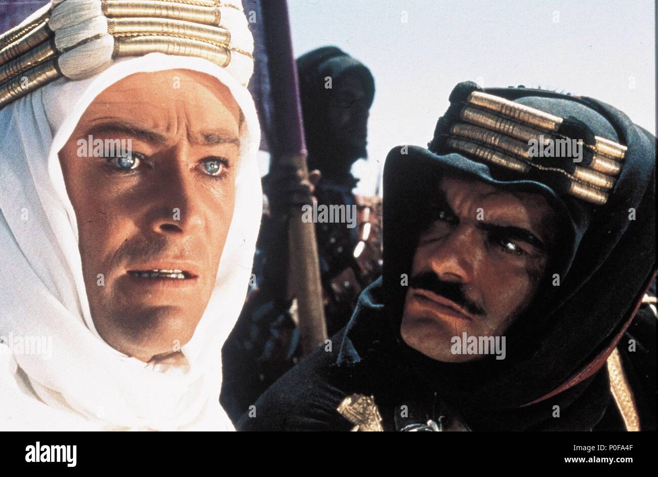 Peter otoole omar sharif -Fotos und -Bildmaterial in hoher Auflösung ...