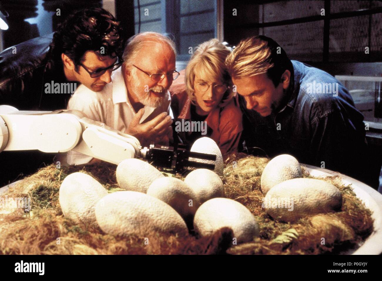 Original Filmtitel: Jurassic Park. Englischer Titel: Jurassic Park. Regisseur: Steven Spielberg. Jahr: 1993. Stars: Richard Attenborough, Jeff Goldblum, Laura Dern, Sam Neill. Credit: AMBLIN/Universal/SCHLIESSEN, MURRAY/Album Stockfoto
