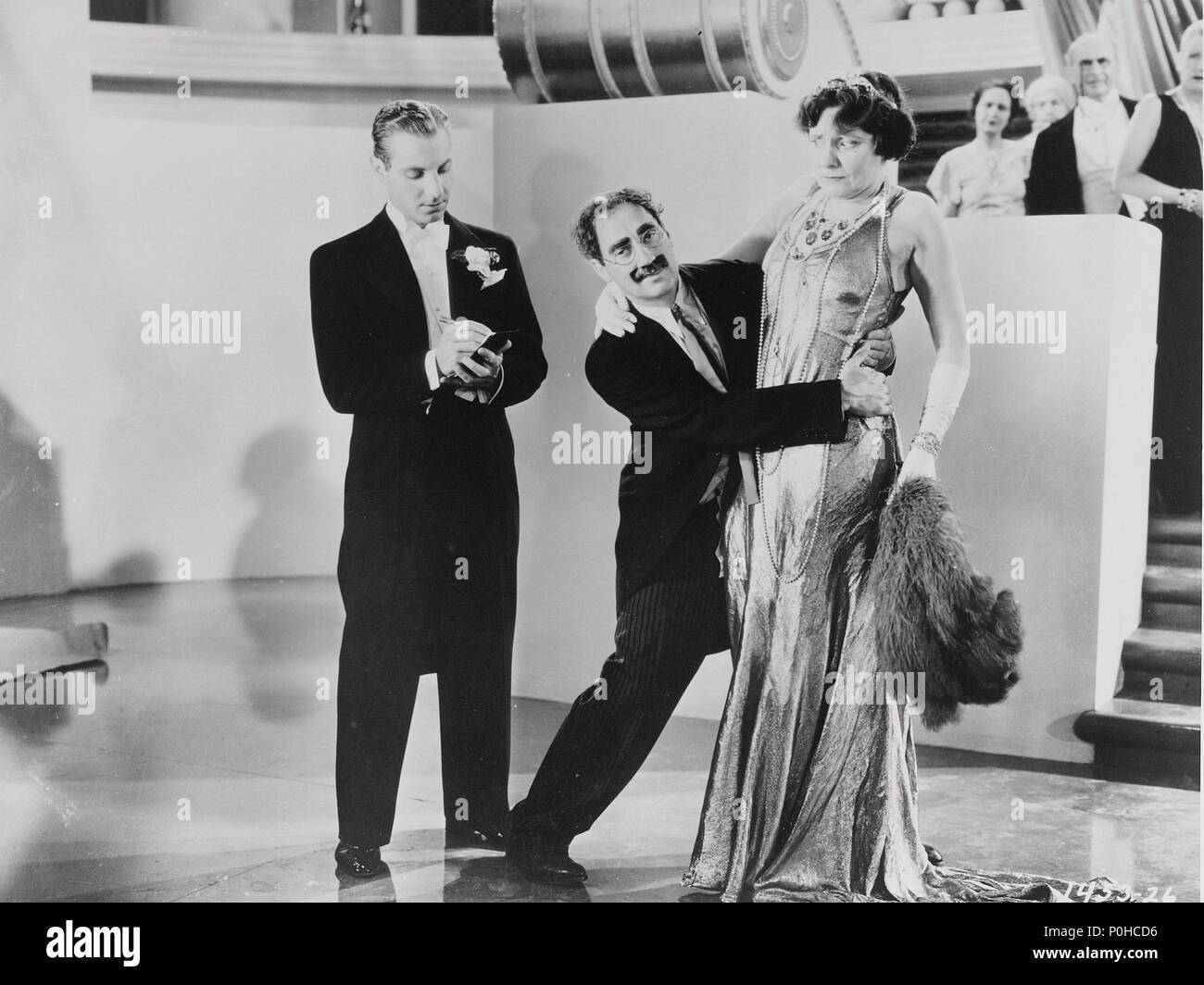 Original Film Titel: Duck Soup. Englischer Titel: Duck Soup. Regisseur: LEO MCCAREY. Jahr: 1933. Stars: Groucho Marx, MARGARET DUMONT. Quelle: Paramount Pictures/Album Stockfoto