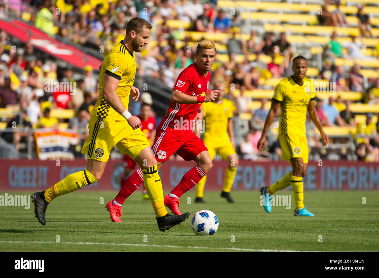 Samstag, Juni 09, 2018: Columbus Crew SC Verteidiger Josh Williams (3) bereitet die Kugel im Spiel zwischen den New York Red Bulls und Columbus Crew SC an MAPFRE Stadium, in Columbus, OH. Pflichtfeld Foto: Dorn Byg/Cal Sport Media. Columbus Crew SC 1 - New York Red Bulls 1 Credit: Cal Sport Media/Alamy leben Nachrichten Stockfoto