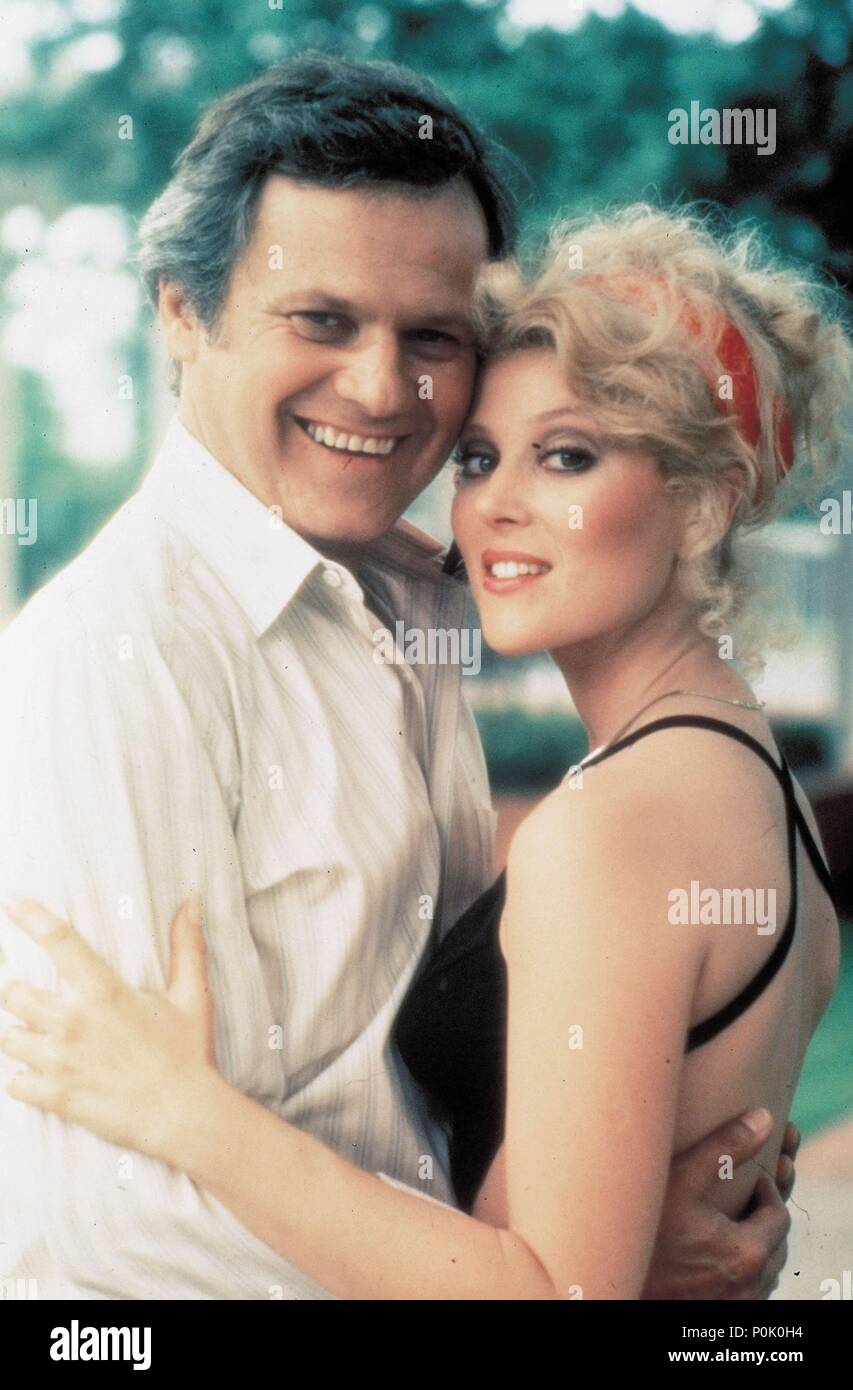 Original Film Titel: DALLAS - TV. Englischer Titel: DALLAS - TV. Jahr: 1978. Stars: AUDREY LANDERS; KEN KERCHEVAL. Credit: LORIMAR TV/Album Stockfoto