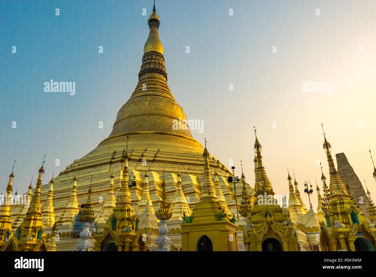 Shwedagon Pagode (berühmten buddhistischen Tempel in Asien) in Yangon, Myanmar Stockfoto