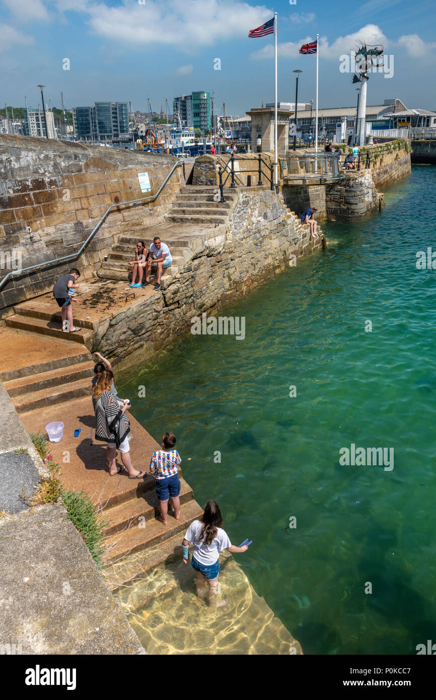 Der Mayflower in Plymouth, England. Obwohl nicht der tatsächliche Standort, an dem die Pilger des Vaters gewichen, es ist nahe genug, um eine große Umgebung zu werden. Stockfoto