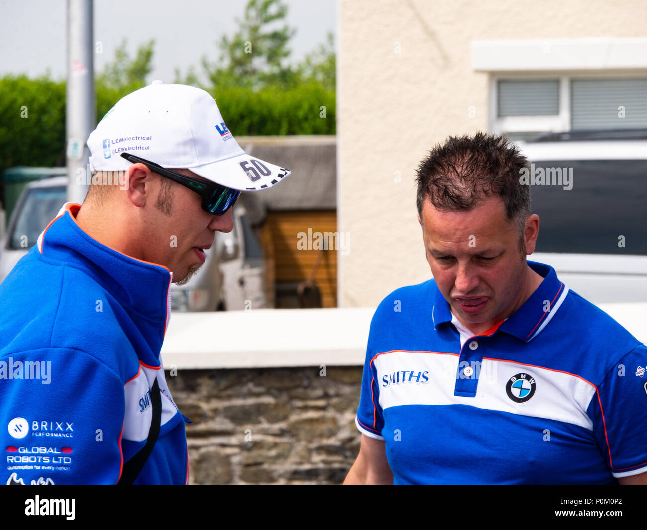 Peter Hickman, TT Rider, Tyco BMW Team. Isle of Man TT 2018. Tourist Trophy Straße Rennen, Box/Paddock. Der Senior TT Rennen Sieger und Lap Rekordhalter. Stockfoto