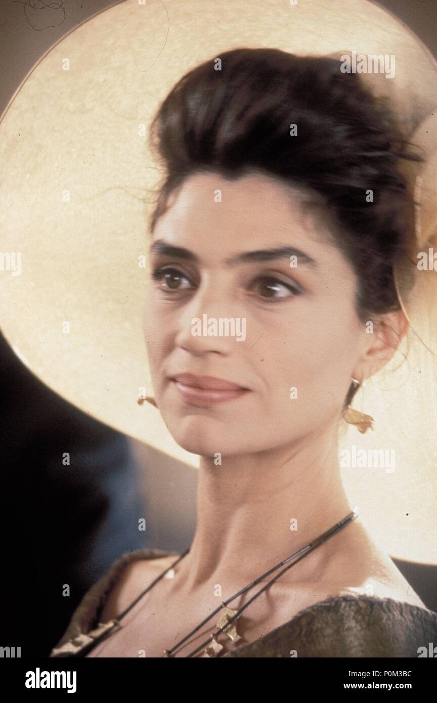 Original Film Titel: UNA MUJER bajo la lluvia. Englischer Titel: EINE FRAU IN DEN REGEN. Regisseur: GERARDO VERA. Jahr: 1992. Stars: Angela Molina. Stockfoto