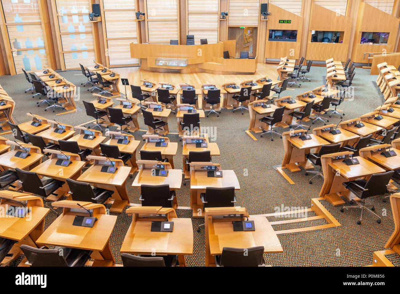 Innenraum des Schottischen Parlaments, der Plenarsaal Stockfoto