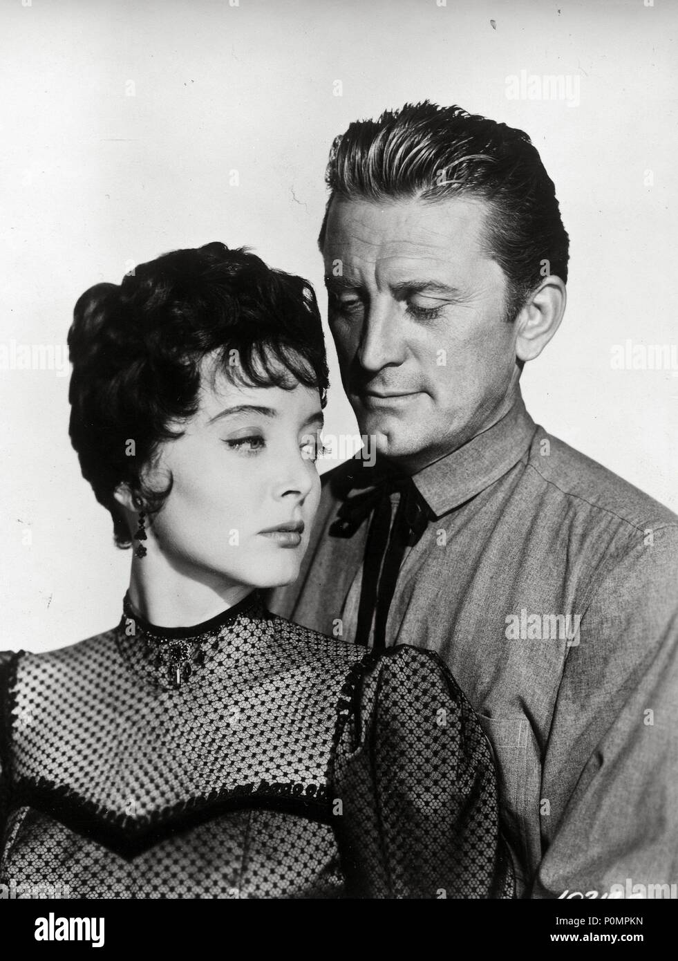 Original Film Titel: LETZTE ZUG VON GUN HILL. Englischer Titel: LETZTE ZUG  VON GUN HILL. Regisseur: John STURGES. Jahr: 1959. Stars: Kirk Douglas;  Carolyn Jones. Quelle: Paramount PicturesAlbum Stockfotografie - Alamy