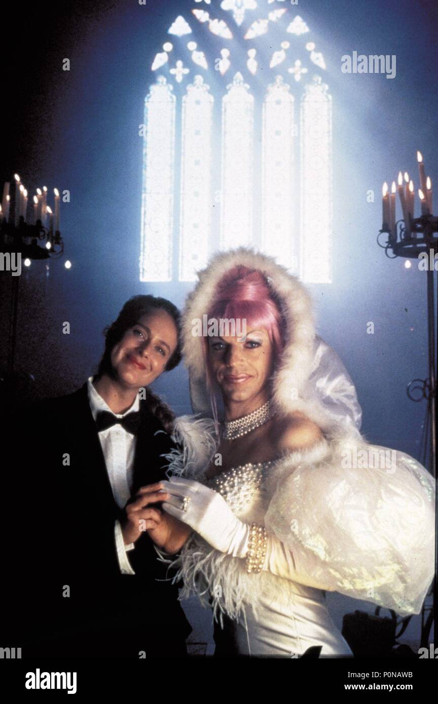 Original Film Titel: Die Abenteuer von Priscilla, Königin der Wüste. Englischer Titel: Die Abenteuer von Priscilla, Königin der Wüste. Regisseur: Stephan Elliott. Jahr: 1994. Stars: Hugo Weaving. Credit: POLYGRAM/Album Stockfoto