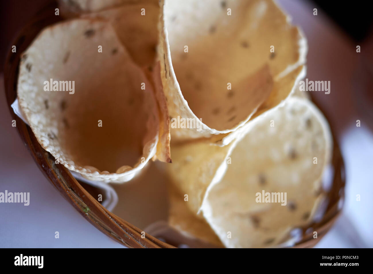 Papadum als Starter Stockfoto