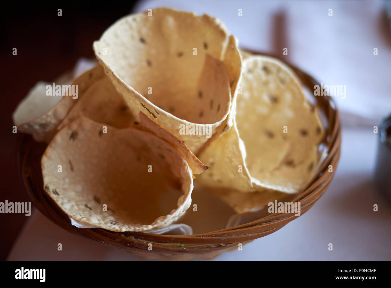 Papadum als Starter Stockfoto