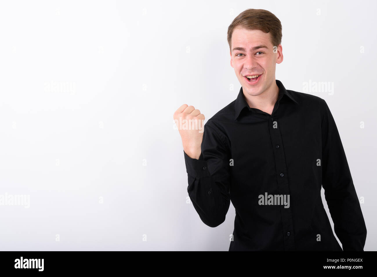 Junge gut aussehender Geschäftsmann vor weißem Hintergrund Stockfoto