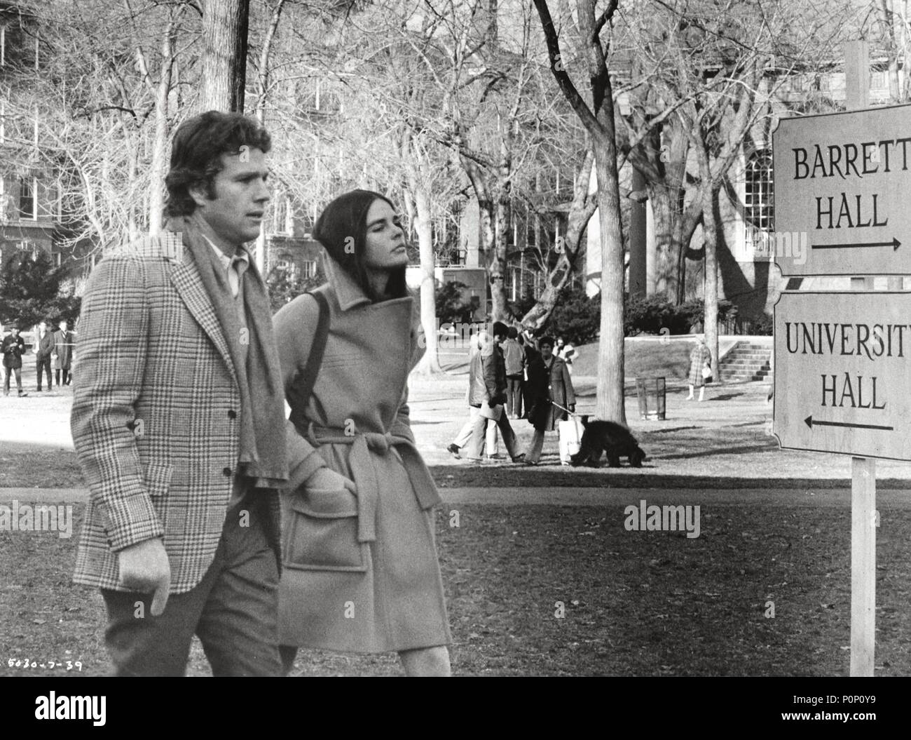 Original Film Titel: LOVE STORY. Englischer Titel: LOVE STORY. Regisseur: Arthur Hiller. Jahr: 1970. Stars: ALI MACGRAW, Ryan O'Neal. Quelle: Paramount Pictures/Album Stockfoto