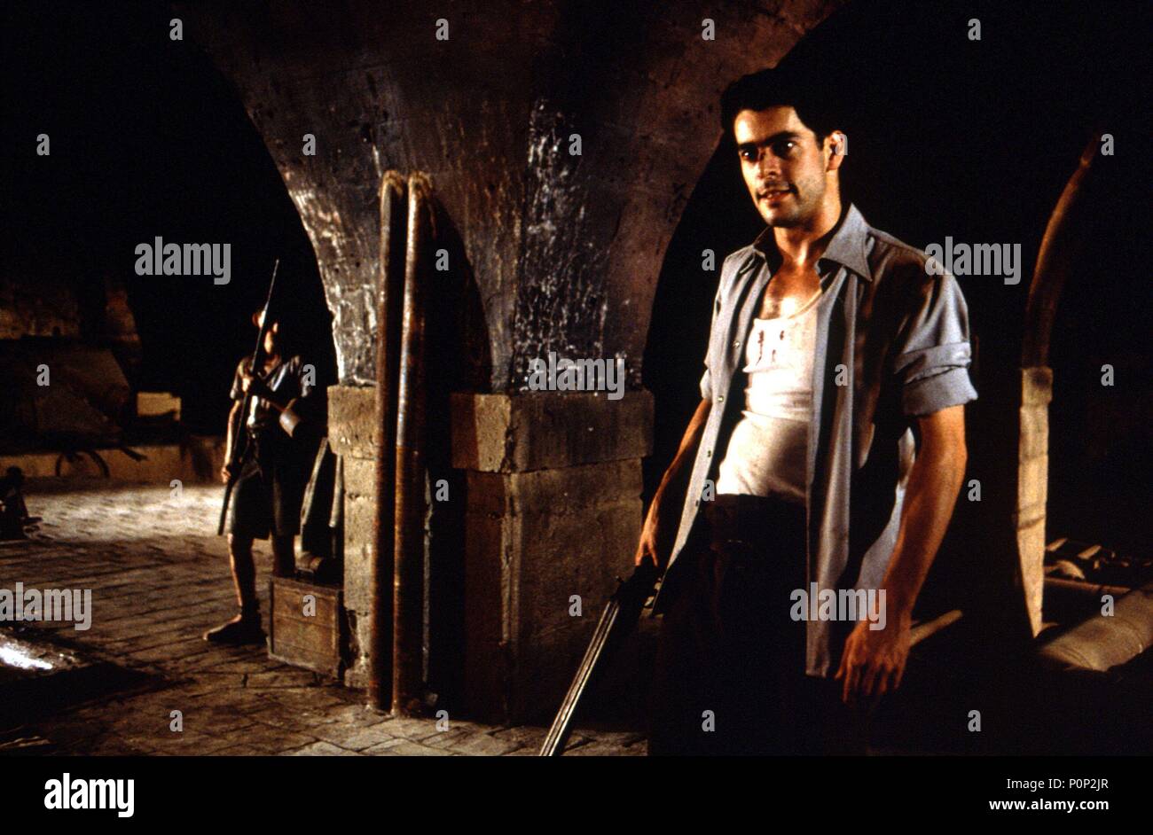 Original Film Titel El Espinazo Del Diablo Englischer Titel Devil S Backbone Der Regisseur Guillermo Del Toro Jahr 2001 Stars Eduardo Noriega Quelle El Deseo S A Album Stockfotografie Alamy