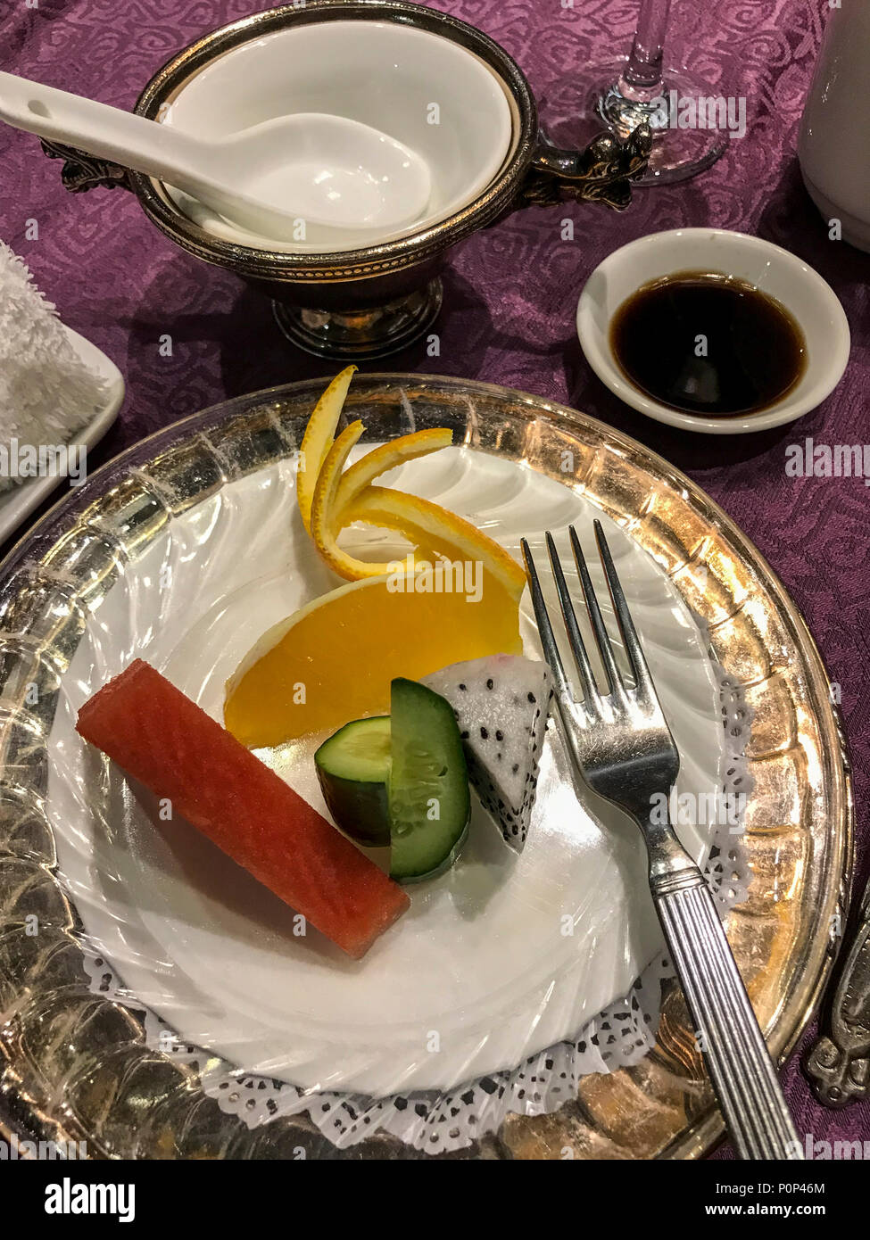 Nanjing, Jiangsu, China. Obst Vorspeise mit Gurke. Stockfoto