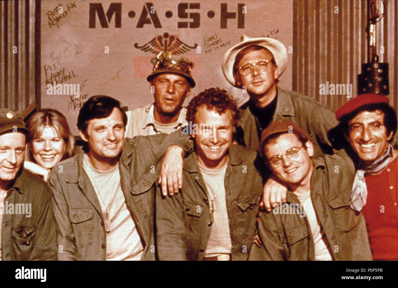 Original Film Titel: M*A*S*H. Englischer Titel: M*A*S*H. Jahr: 1972. Stars: Alan Alda, Loretta Swit, Gary Burghoff. Quelle: 20th Century Fox TV/Album Stockfoto