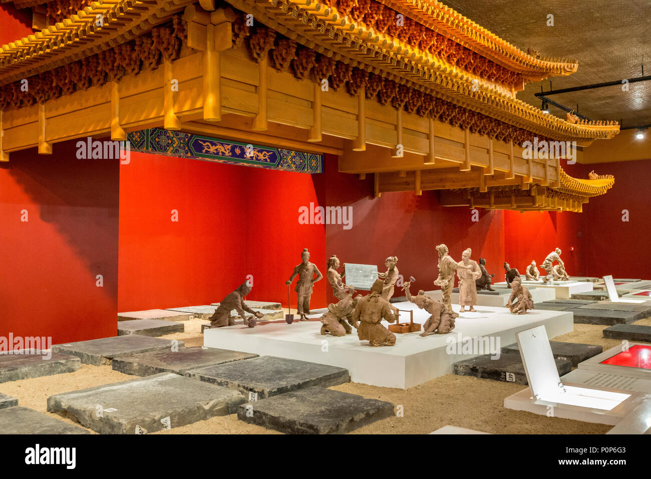 Suzhou, Jiangsu, China. Zahlen zeigen Prozess der Kaiserlichen Steine legen. Suzhou Museum des Kaiserlichen Brennofen Ziegel. Stockfoto