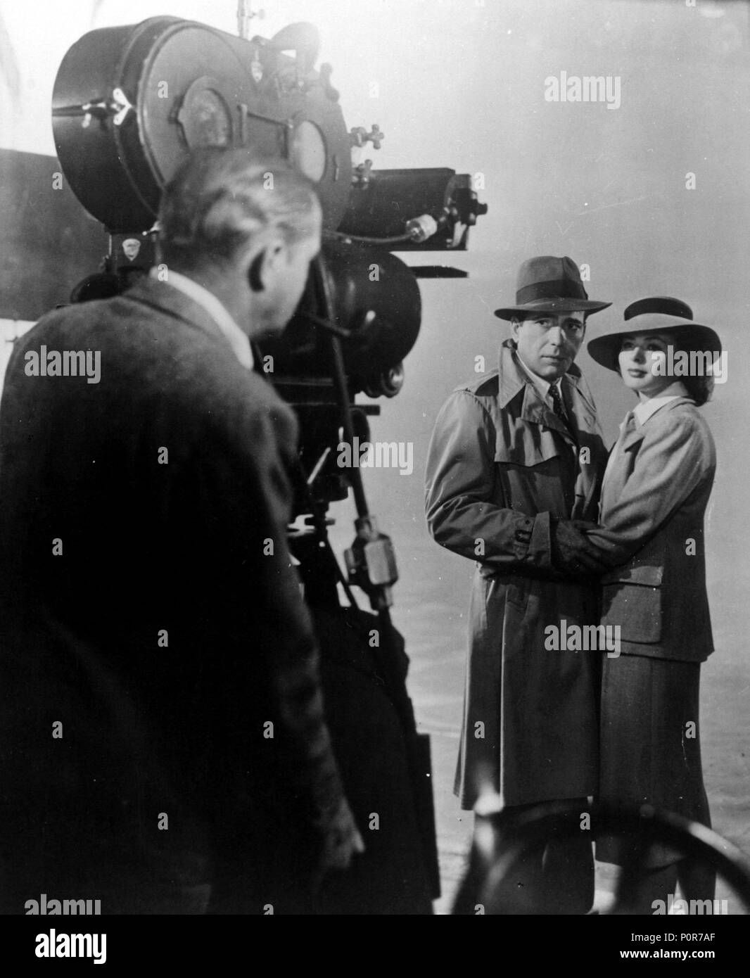 Original Film Titel: Casablanca. Englischer Titel: Casablanca. Regisseur: Michael Curtiz. Jahr: 1942. Stars: Humphrey Bogart; Michael Curtiz; Ingrid Bergman. Quelle: WARNER BROTHERS/Album Stockfoto