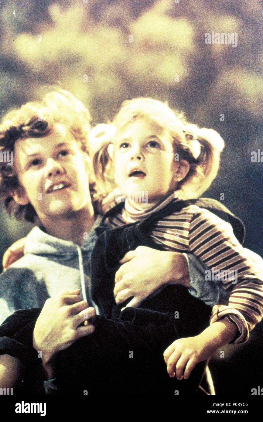 Original Film Titel: E.T. DER AUSSERIRDISCHEN. Englischer Titel: E.T. DER AUSSERIRDISCHEN. Regisseur: Steven Spielberg. Jahr: 1982. Stars: DREW BARRYMORE; ROBERT MACNAUGHTON. Quelle: UNIVERSAL PICTURES/Album Stockfoto