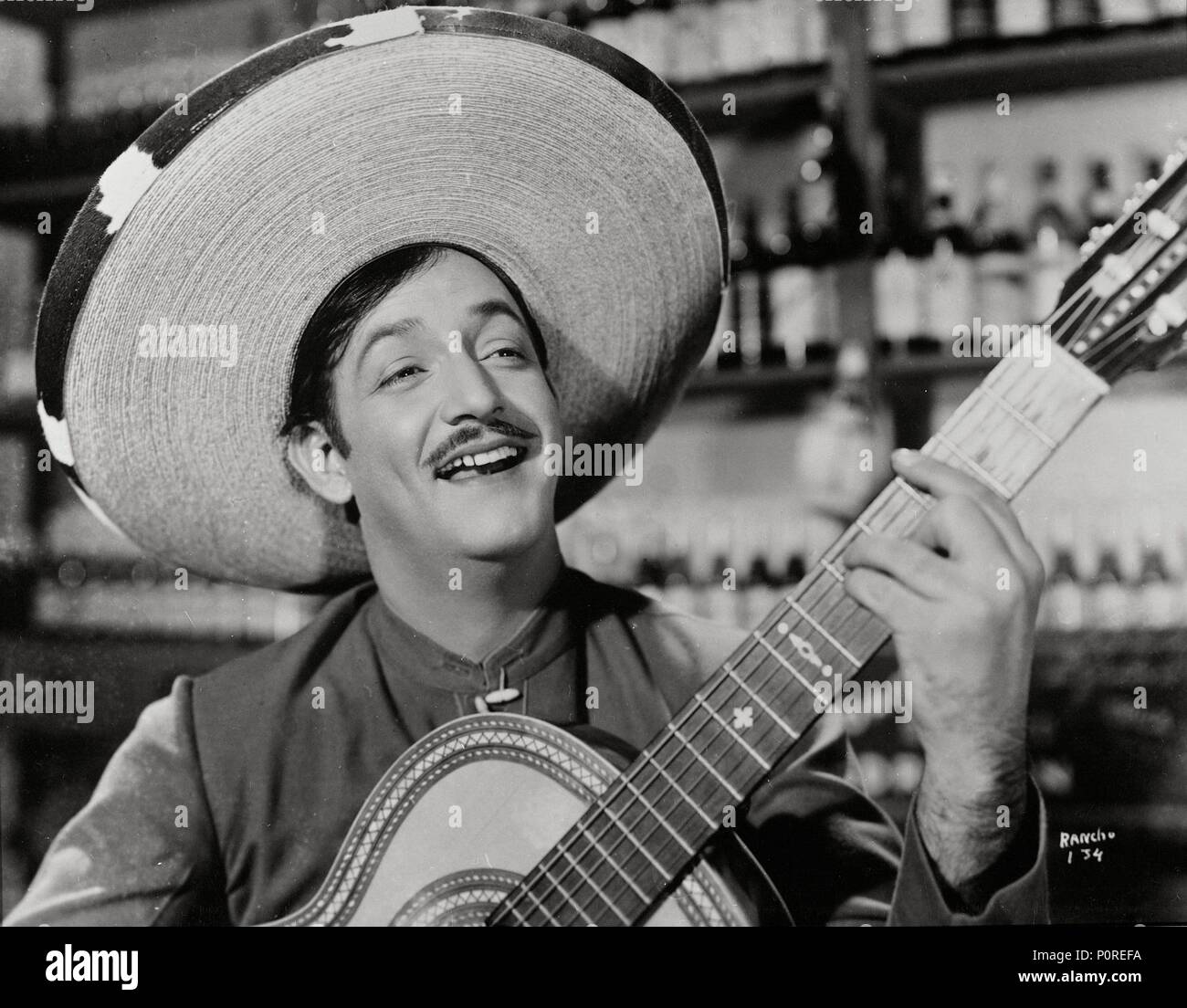 Original Film Titel: ALLA EN EL RANCHO GRANDE. Englischer Titel: AUF DER GROSSEN RANCH. Regisseur: Fernando de Fuentes. Jahr: 1949. Stars: Jorge Negrete. Credit: PRODUCCIONES GROVAS/Album Stockfoto