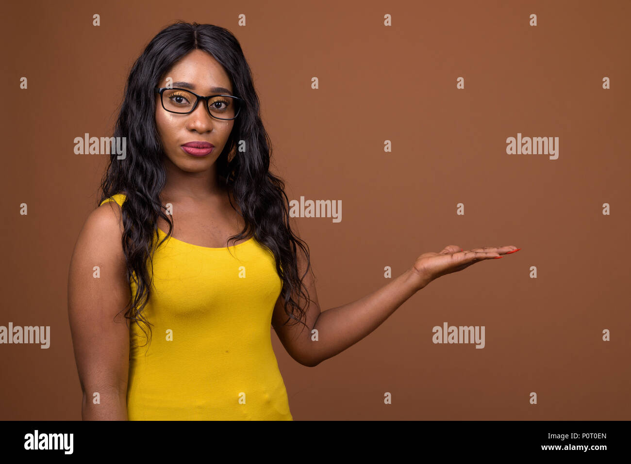 Portrait von schönen jungen afrikanischen Frau Stockfoto