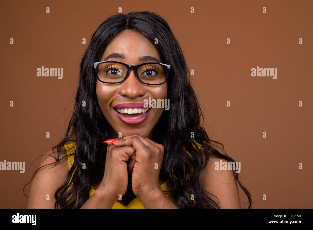 Portrait von schönen jungen afrikanischen Frau Stockfoto