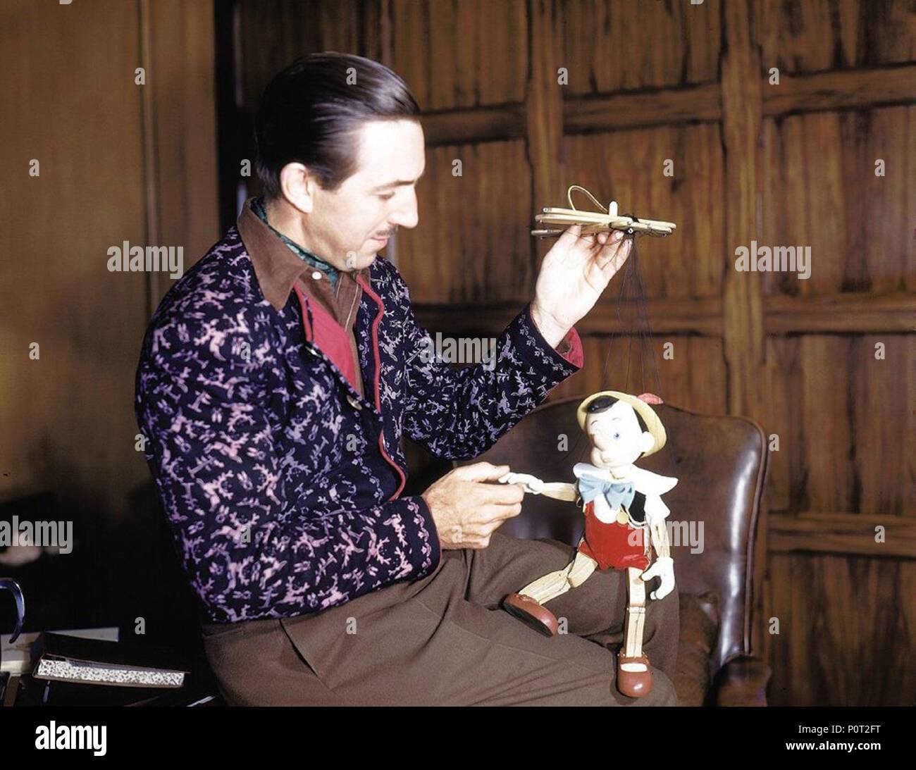 Original Film Titel: Pinocchio. Englischer Titel: Pinocchio. Film Regie: HAMILTON LUSKE, BEN SHARPSTEEN. Jahr: 1940. Stars: WALT DISNEY. Credit: WALT DISNEY PRODUCTIONS/Album Stockfoto