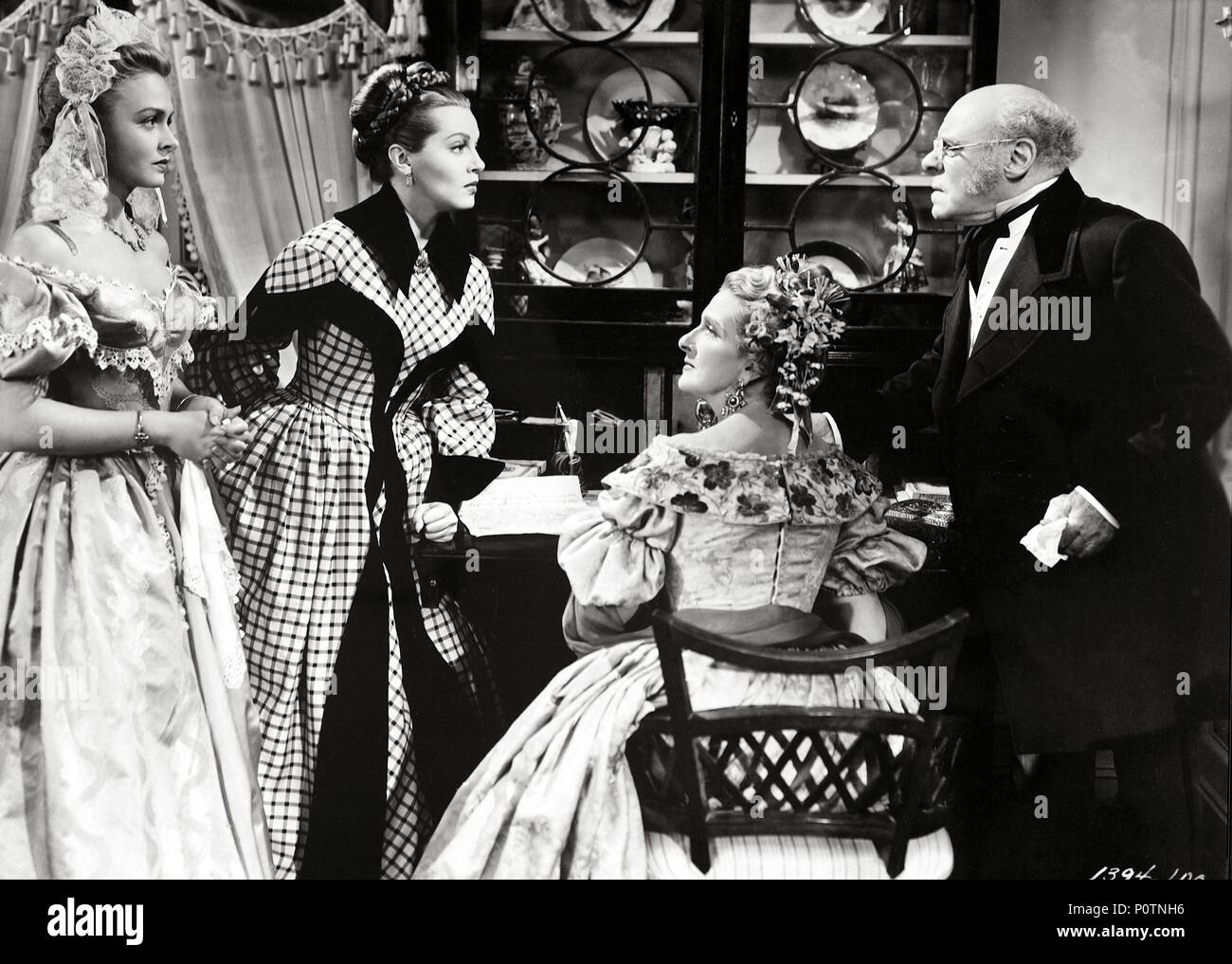 Original Film Titel: GREEN DOLPHIN STREET. Englischer Titel: GREEN DOLPHIN STREET. Regisseur: VICTOR SAVILLE. Jahr: 1947. Stars: DONNA REED; Lana Turner, Edmund Gwenn, GLADYS COOPER. Credit: M.G.M/Album Stockfoto